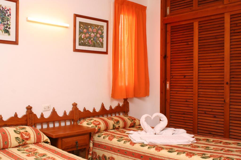 Apartamentos Del Rey Portinatx Esterno foto