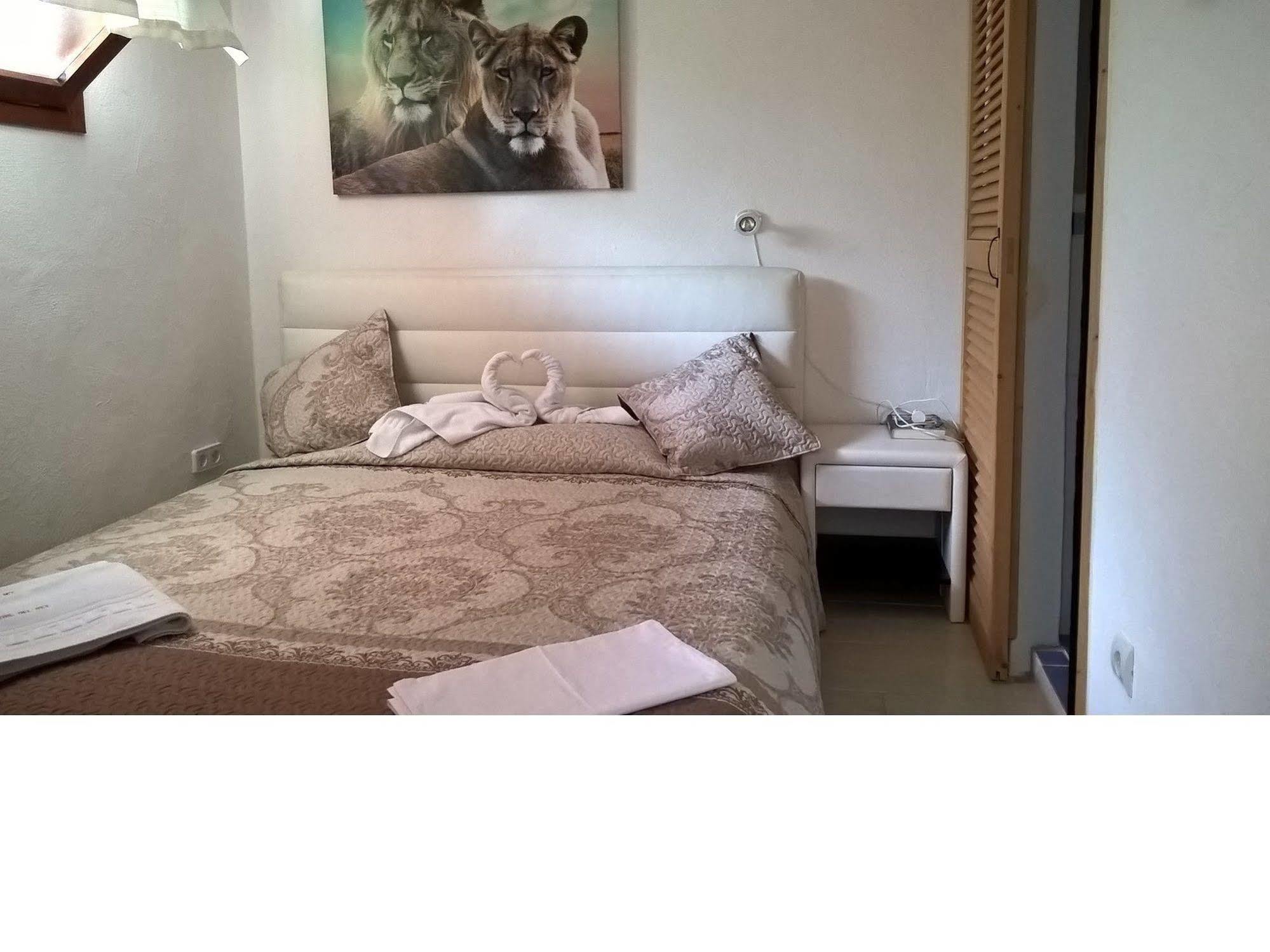 Apartamentos Del Rey Portinatx Esterno foto